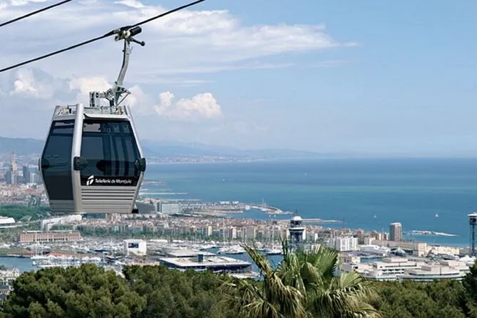 Passeio de teleférico em Montjuïc